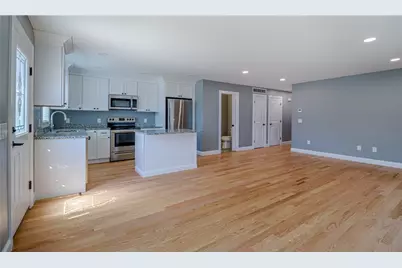 4 Batcheller Avenue, Cranston, RI 02920 - Photo 8