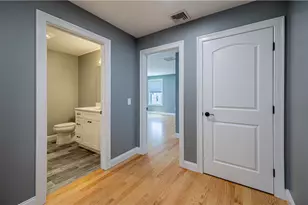 4 Batcheller Ave, Cranston, RI 02920 - Photo 12