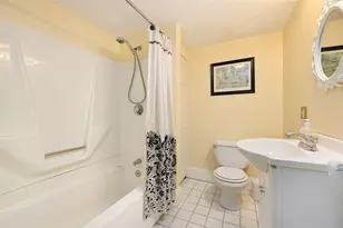 576 Fairmount St, Woonsocket, RI 02895 - Photo 16