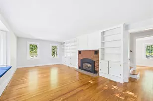 229 Hunt Ave, South Kingstown, RI 02879 - Photo 8