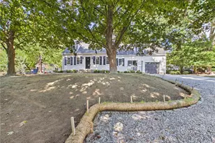 229 Hunt Ave, South Kingstown, RI 02879 - Photo 2