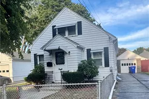 39 Hillview Ave, Providence, RI 02908 - Photo 2