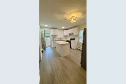 39 Hillview Avenue, Providence, RI 02908 - Photo 4