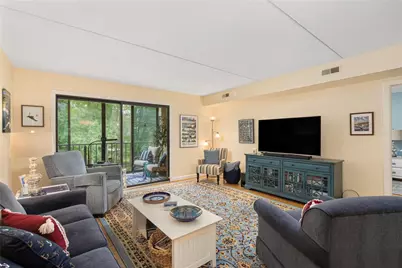 650 East Greenwich Avenue #3-308, West Warwick, RI 02893 - Photo 4