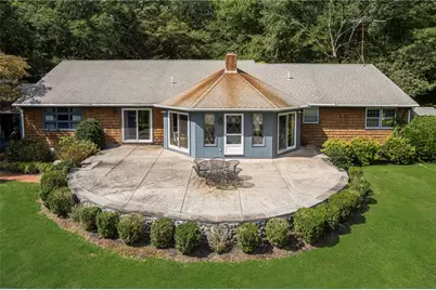1825 Middle Road, East Greenwich, RI 02818 - Photo 4