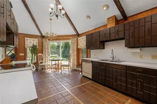 1825 Middle Rd, East Greenwich, RI 02818 - Photo 12