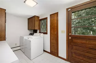 1825 Middle Rd, East Greenwich, RI 02818 - Photo 20