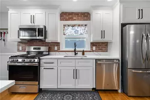 138 Burgess Ave, East Providence, RI 02914 - Photo 10