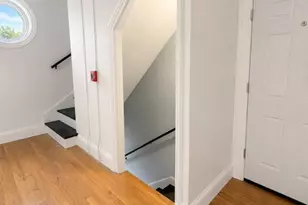 17 Cromwell St, Providence, RI 02907 - Photo 8