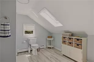 45 Holland St, Newport, RI 02840 - Photo 22