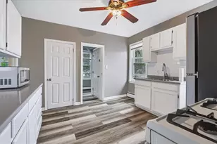 216 Maplewood Ave, Cranston, RI 02920 - Photo 18