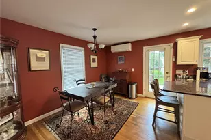28 Fenner Ave, Newport, RI 02840 - Photo 6