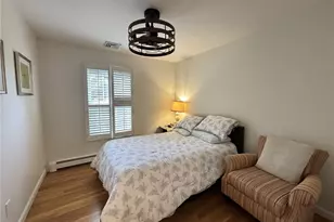 28 Fenner Ave, Newport, RI 02840 - Photo 12