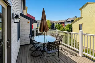 214 Goddard Row, Newport, RI 02840 - Photo 4