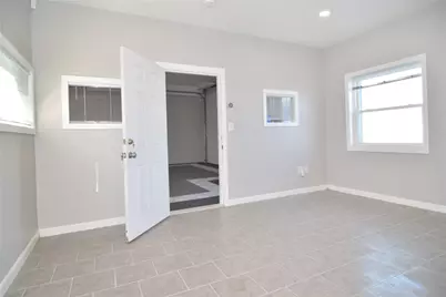 1361 Mineral Spring Avenue, North Providence, RI 02904 - Photo 10