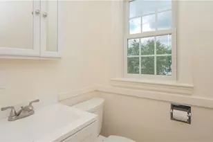 184 N Fenner Rd, Middletown, RI 02842 - Photo 16