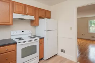 184 N Fenner Rd, Middletown, RI 02842 - Photo 10