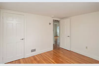184 N Fenner Road #B, Middletown, RI 02842 - Photo 24