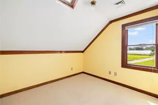 272 Boulevard, Middletown, RI 02842 - Photo 20