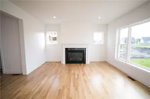 153 Revolution Wy, Middletown, RI 02840 - Photo 6
