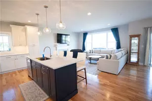 153 Revolution Wy, Middletown, RI 02840 - Photo 4