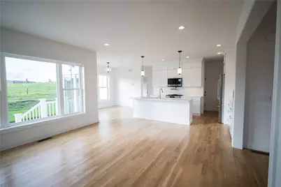 153 Revolution Way, Middletown, RI 02840 - Photo 4