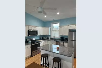 17 Crescent Road, Middletown, RI 02842 - Photo 2