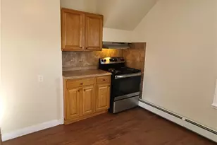 276 Vermont Ave, Providence, RI 02905 - Photo 6