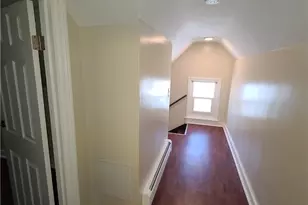276 Vermont Ave, Providence, RI 02905 - Photo 10