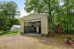 210 Keach Pond Dr, Glocester, RI 02814 - Photo 4