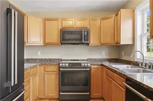 720 Putnam Pike, Smithfield, RI 02828 - Photo 8