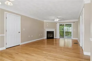 720 Putnam Pike, Smithfield, RI 02828 - Photo 20