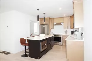 1232 Narragansett Blvd, Cranston, RI 02905 - Photo 8