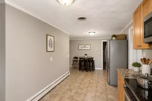 31 Foster St, Pawtucket, RI 02861 - Photo 2