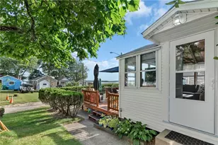 29 E Andrew Comstock Rd, Warwick, RI 02886 - Photo 38