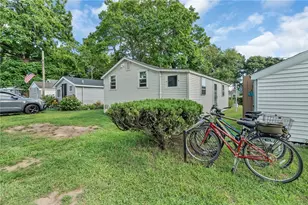 29 E Andrew Comstock Rd, Warwick, RI 02886 - Photo 36