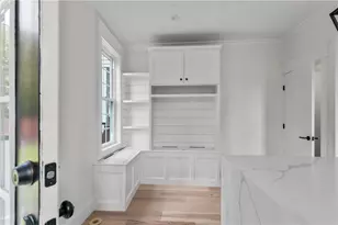 43 Rhode Island Ave, Newport, RI 02840 - Photo 6