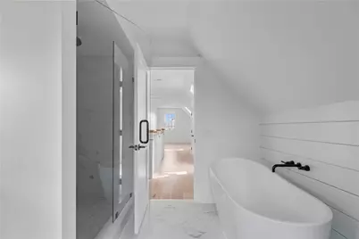 43 Rhode Island Avenue, Newport, RI 02840 - Photo 22