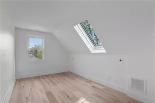 43 Rhode Island Ave, Newport, RI 02840 - Photo 18