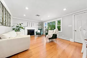 14 Woodhill Dr, Cranston, RI 02920 - Photo 4