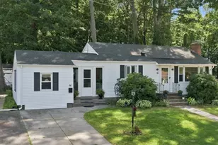 14 Woodhill Dr, Cranston, RI 02920 - Photo 2