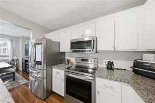 42 Riverview Ave, Pawtucket, RI 02860 - Photo 4