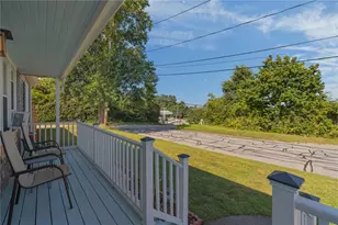 7 Thurston Ave, Portsmouth, RI 02871 - Photo 6