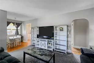 7 Thurston Ave, Portsmouth, RI 02871 - Photo 10