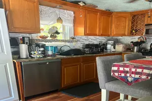 147 Aborn Ave, Warwick, RI 02888 - Photo 8