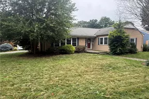 243 Deerfield Rd, Cranston, RI 02920 - Photo 2