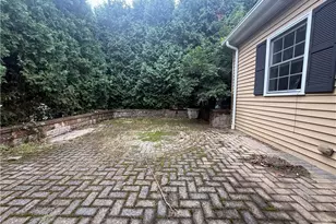243 Deerfield Rd, Cranston, RI 02920 - Photo 32