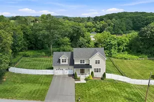 49 Regina Dr, Johnston, RI 02919 - Photo 2