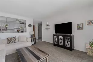 110 Pilgrim Pkwy, Warwick, RI 02888 - Photo 2