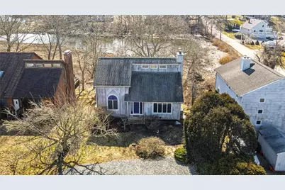262 Wood Hill Road, Narragansett, RI 02882 - Photo 2
